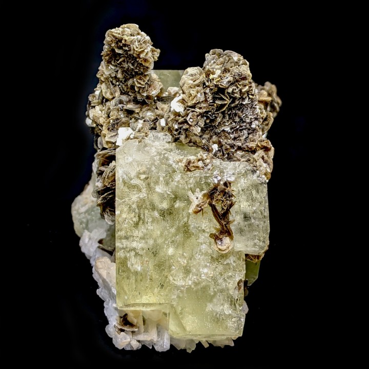 Heliodor, Minas Gerais, Brazil, 699 g