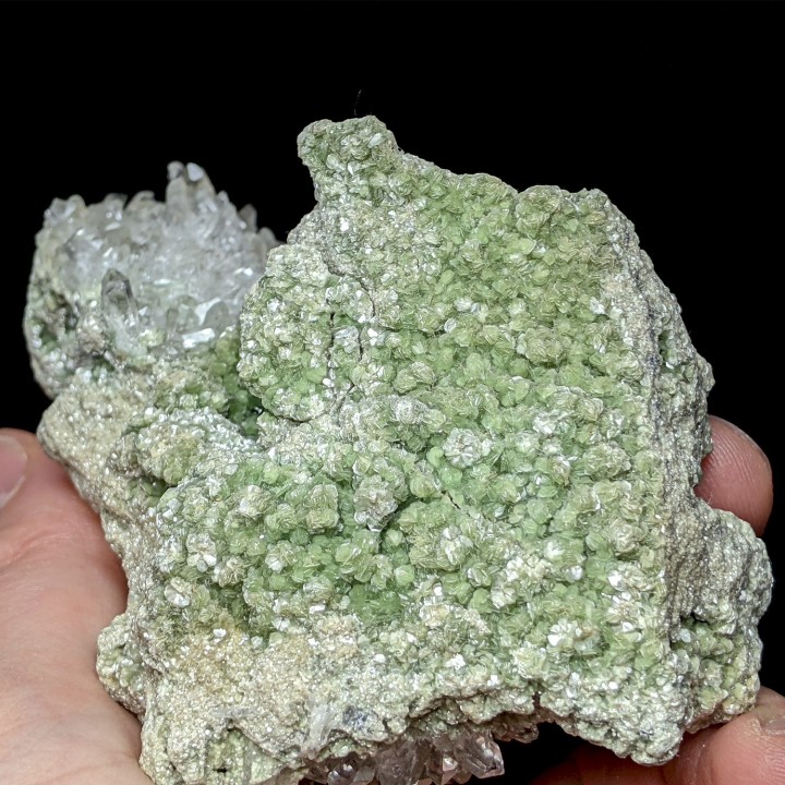 Fuschite, quartz, Peru, 387 g