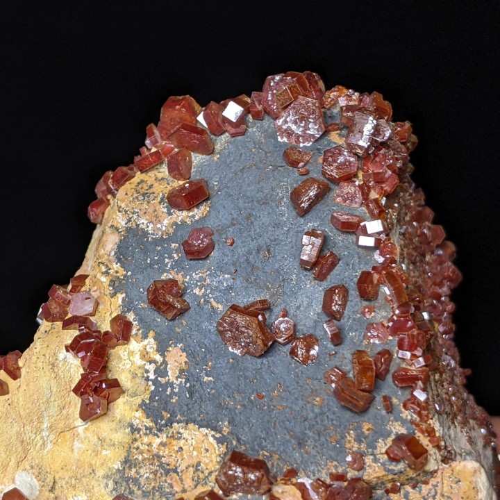 Vanadinite, Maroc, 412 g