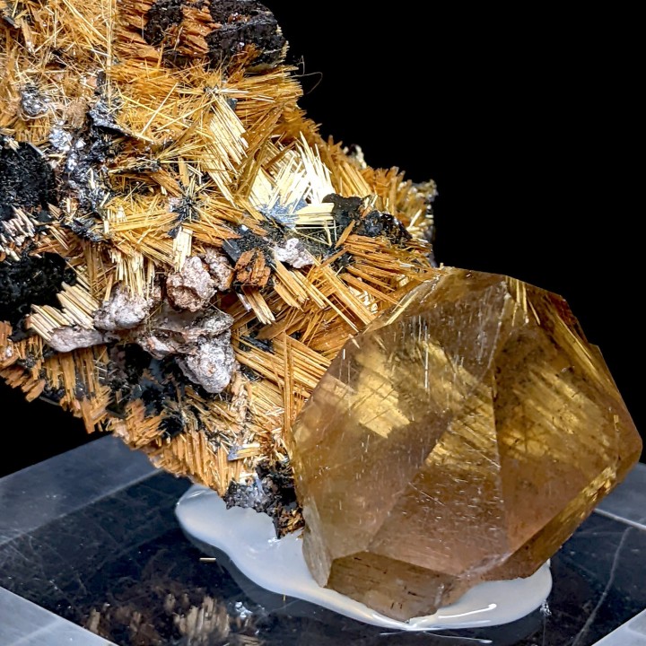 Rutile, hematite, quartz, Novo Horizonte, Brazil, 7.3 cm