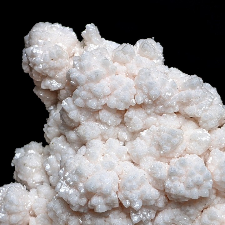 Manganoan calcite, Madan, Bulgaria, 196 g