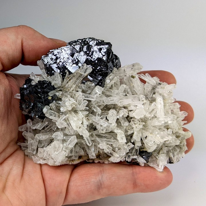 Sphalérite, quartz, Trepca, Kosovo 342 g