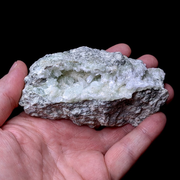 Prehnite, quartz, Mumbai, India, 188 g