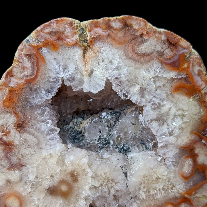 Agate geode, Morocco, 215 g
