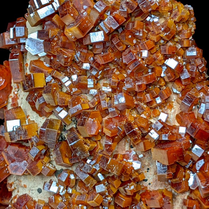 Vanadinite, Mibladen, Maroc, 308 g