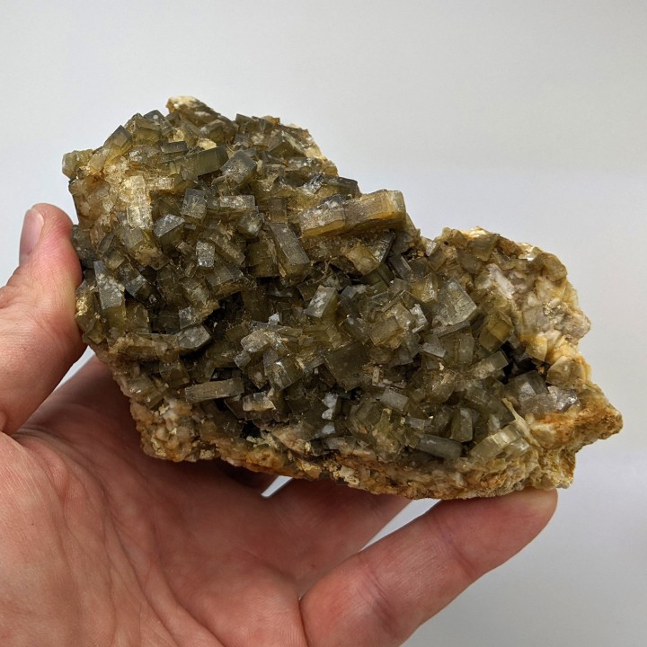 Baryte, Igornay, France, 477 grammes