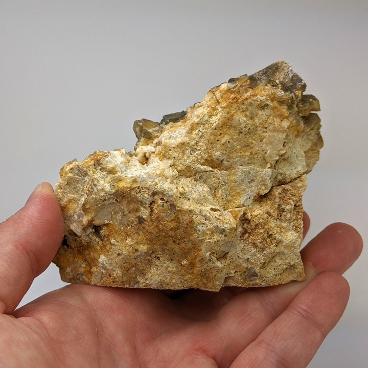 Baryte, Igornay, France, 477 grammes