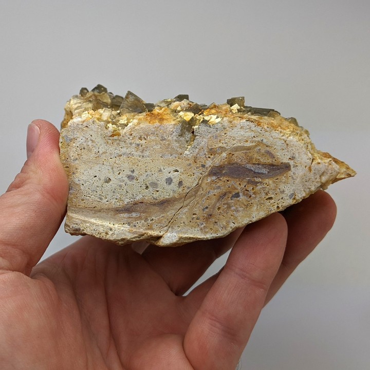 Baryte, Igornay, France, 477 grammes