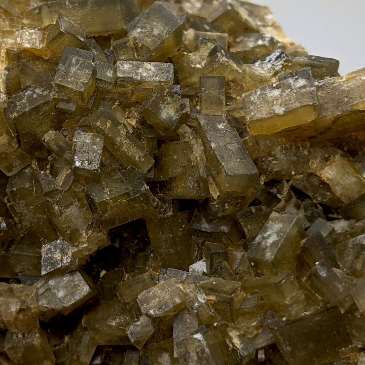 Baryte, Igornay, France, 477 grammes