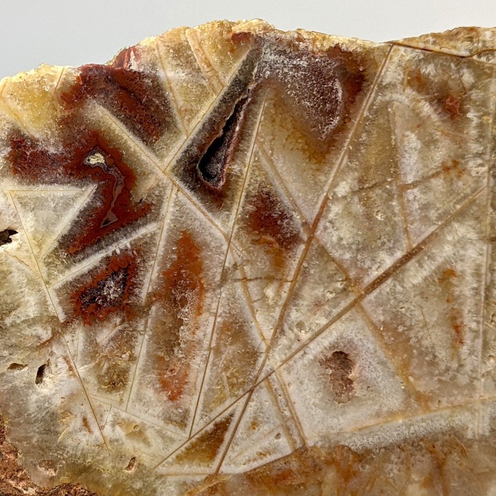 Tranche d'agate géométrique, 802 grammes