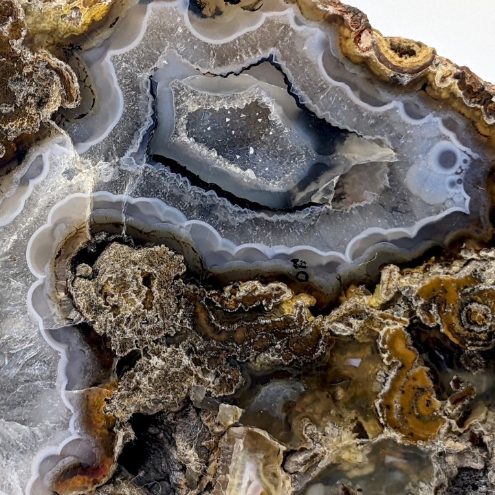 Pair of agate slices, Turkey, 212 grams