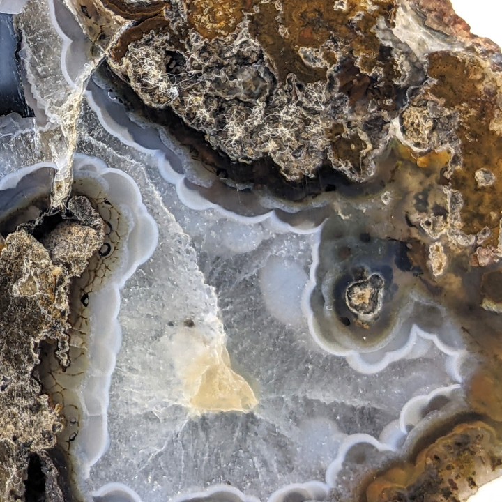 Pair of agate slices, Turkey, 212 grams