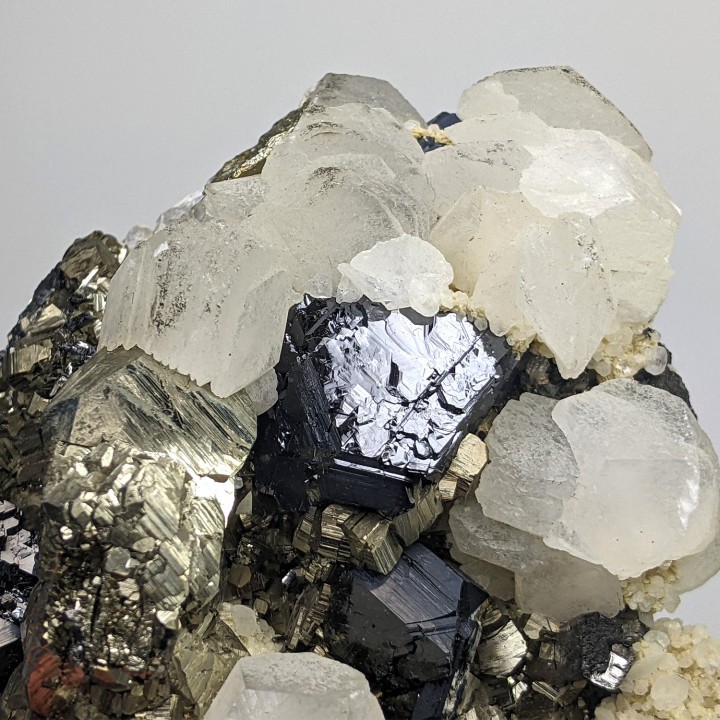 Sphalérite, pyrite, Trepca, Kosovo, 318 grammes