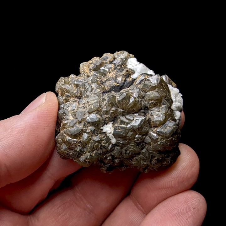 Andradite garnet, Bor Pit skarn, Dalnegorsk, 56 grams