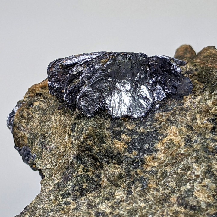 Molybdénite, Azgour, Maroc, 336 grammes