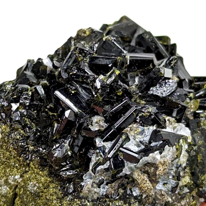 Epidote, Mont Khorram, 78 grammes