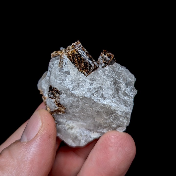 Vésuvianite, Mine Azegour, Maroc, 27 grammes