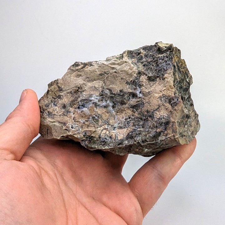 Opale résinite, Roche Blanche, France, 389 grammes
