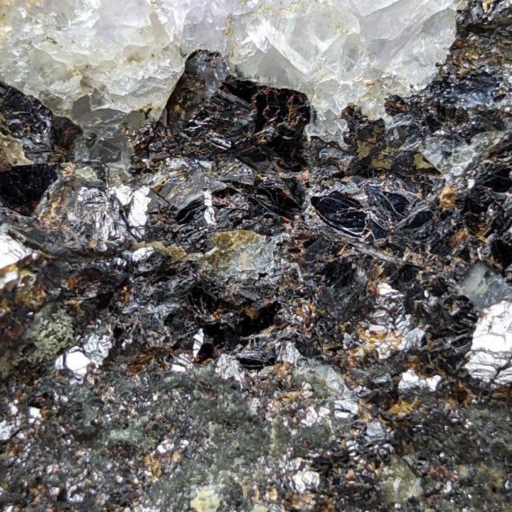 Fluorite, quartz, Dalnegorsk, Russie, 180 grammes