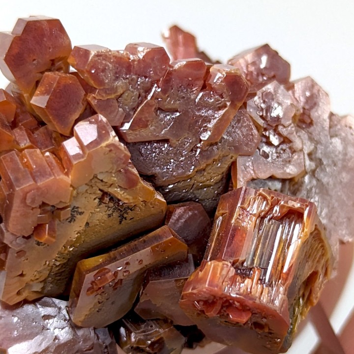 Vanadinite, Mibladen, Maroc, 4,8 cm