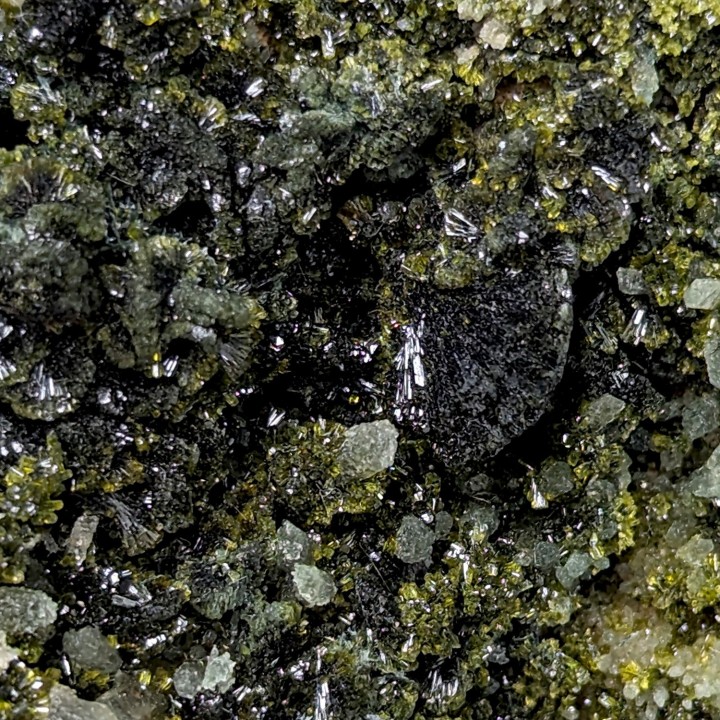 Epidote, Quartz, Imilchil, Maroc, 208 grammes