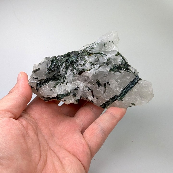 Quartz, tourmaline verte, Brésil, 393 grammes