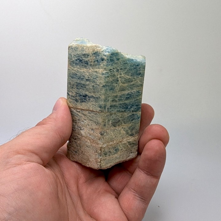 Béryl bleu, Madagascar, 334 grammes