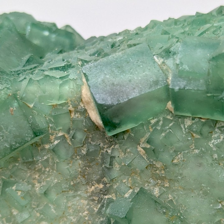 Fluorite, Mandrosonoro, Madagascar, 317 grammes