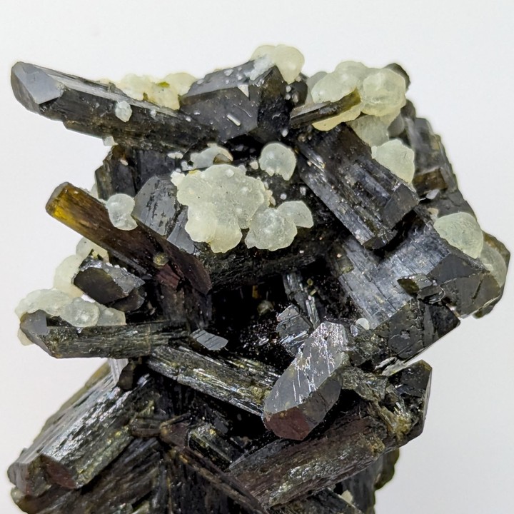Epidote, prehnite, Kayes, Mali, 75 grams