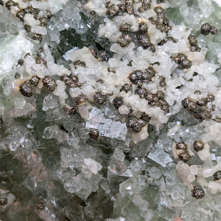 Fluorite, Maroc, El Hamman, 333 grammes
