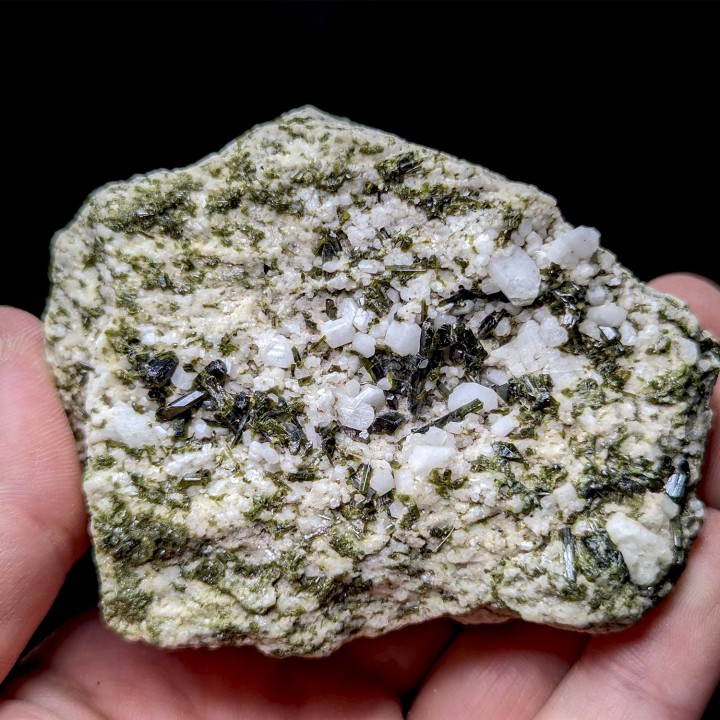 Epidote, albite, St Véran, France, 243 grammes