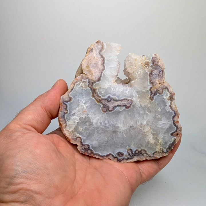 Chalcedony, Bruère Allichamps, France, 298 grams