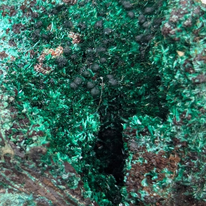 Brochantite, Bou Beker, Maroc, 144 grammes