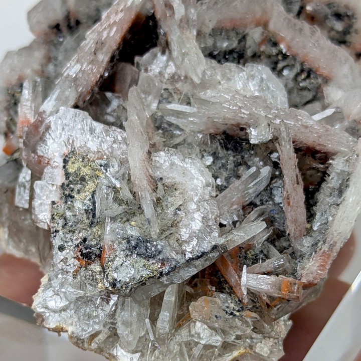 Calcite, réalgar, Cavnic, Roumanie, 164 grammes