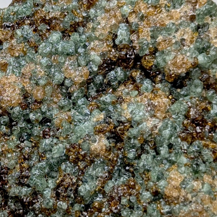 Grenat, diopside, Madagascar, 88 grammes