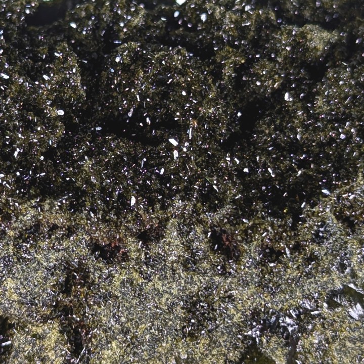 Epidote, Hakkâri, Turquie, 225 grammes