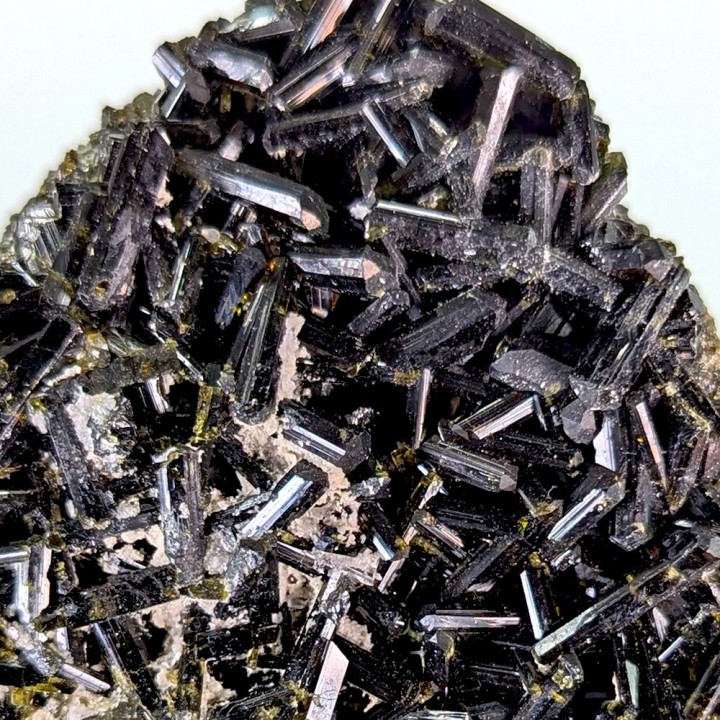 Epidote, Mont Khorram, Iran, 97 grammes