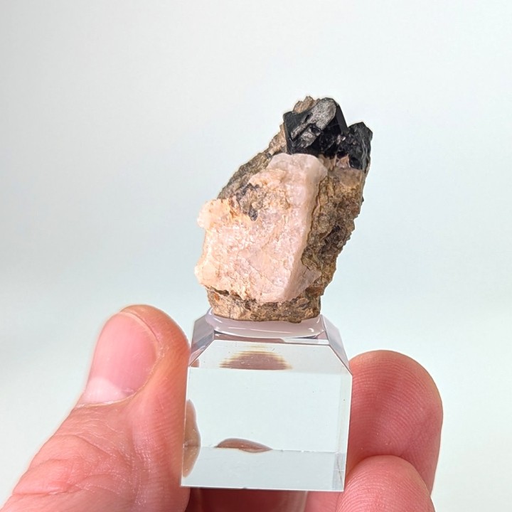 Black spinel, Parker mine, Canada, 2.7 cm