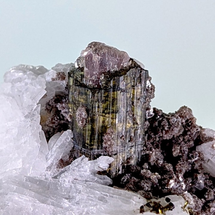 Tourmaline, cleavelandite, Mine Pedernéira, Brésil, 215 grammes