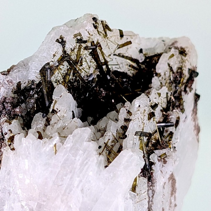 Tourmaline, cleavelandite, Mine Pedernéira, Brazil, 215 grams