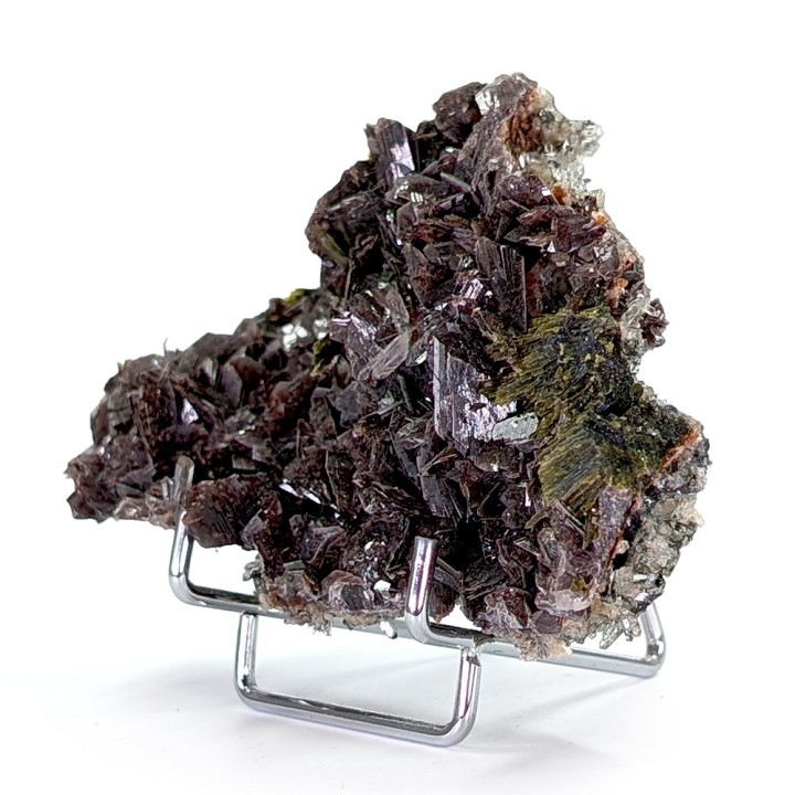 Axinite, quartz, épidote, Mine de Sayán, Pérou, 188 grammes