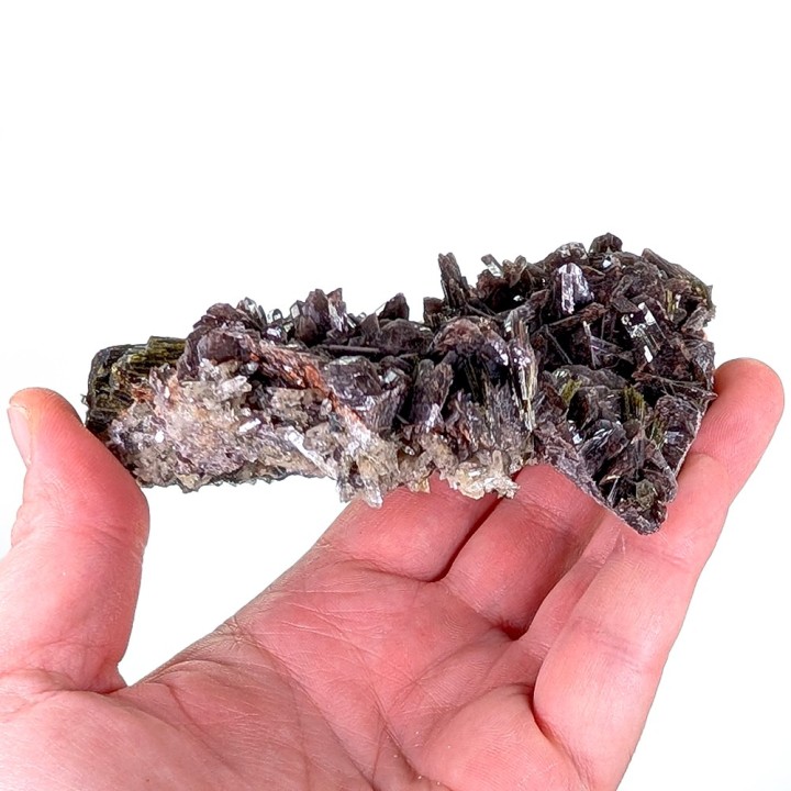 Axinite, quartz, épidote, Mine de Sayán, Pérou, 188 grammes