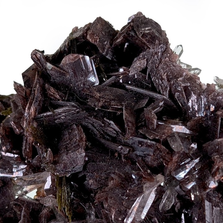 Axinite, quartz, épidote, Mine de Sayán, Pérou, 188 grammes