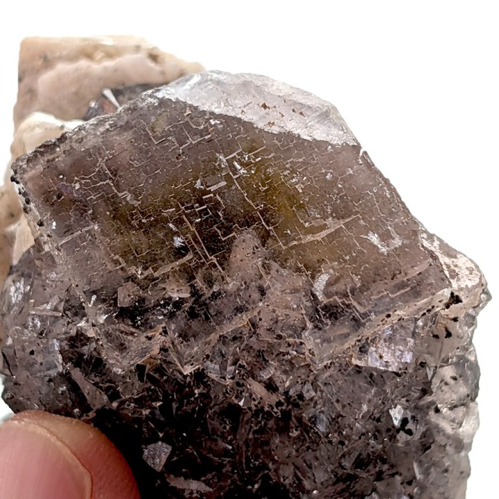 Fluorite, mine de Chaillac, France, 140 grammes