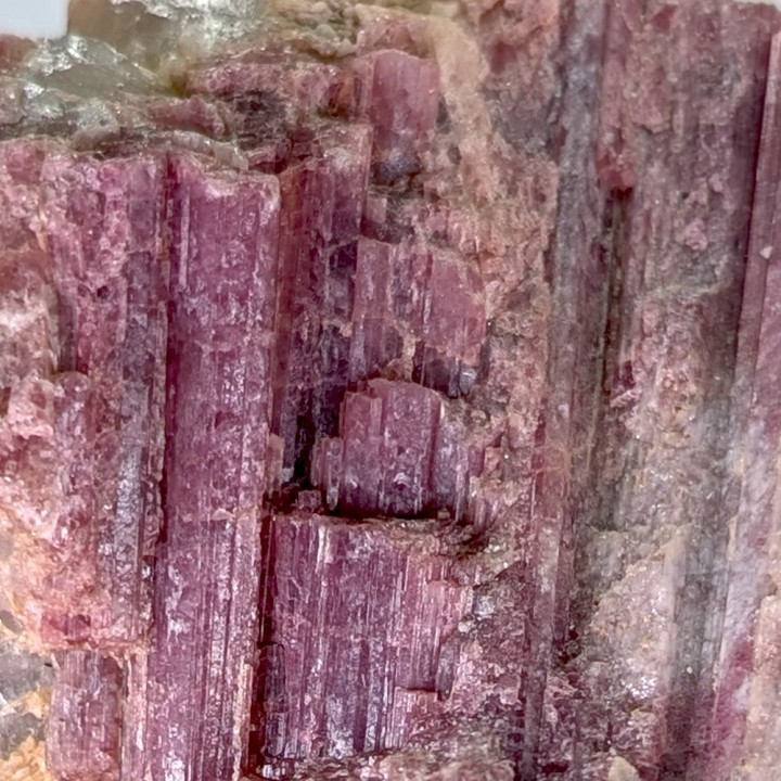 Rubellite, Minas Gerais, Brésil, 508 grammes