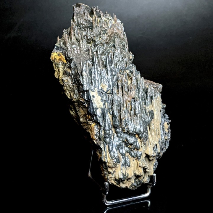 Goethite, pyrolusite, Peyreblanque, France, 728 g