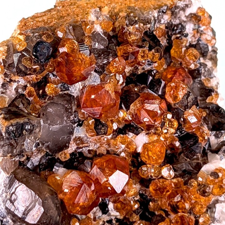 Grenat, quartz, Tongbei, Chine, 97 grammes