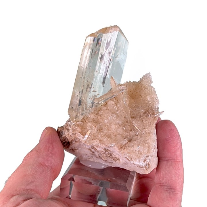 Gypsum, Fuentes de Ebro, Spain, 104 grams