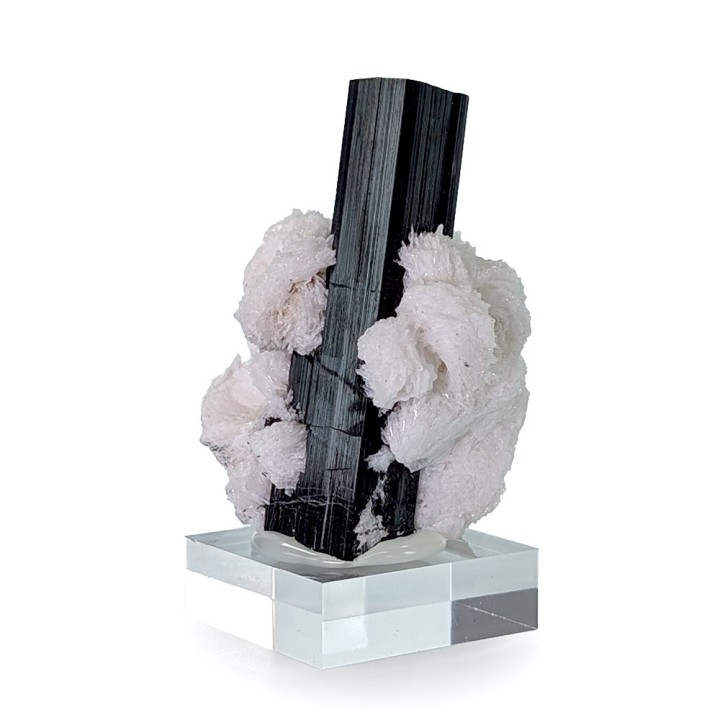 Tourmaline, Albite, Vallée de Shigar, Pakistan, 62 grammes