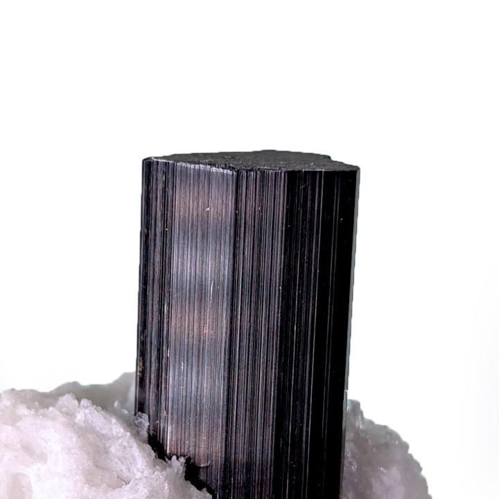 Tourmaline, Albite, Vallée de Shigar, Pakistan, 62 grammes
